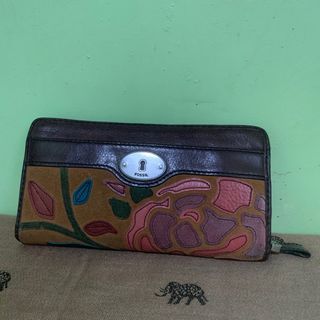 Fossil continental/long leather wallet