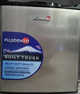Fujidenzo Mini refrigerator