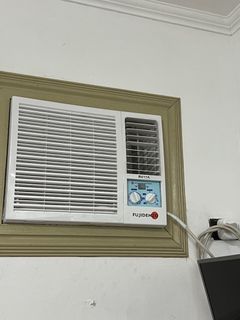 Fujidenzo Windowtype Airconditioner 1HP Inverter