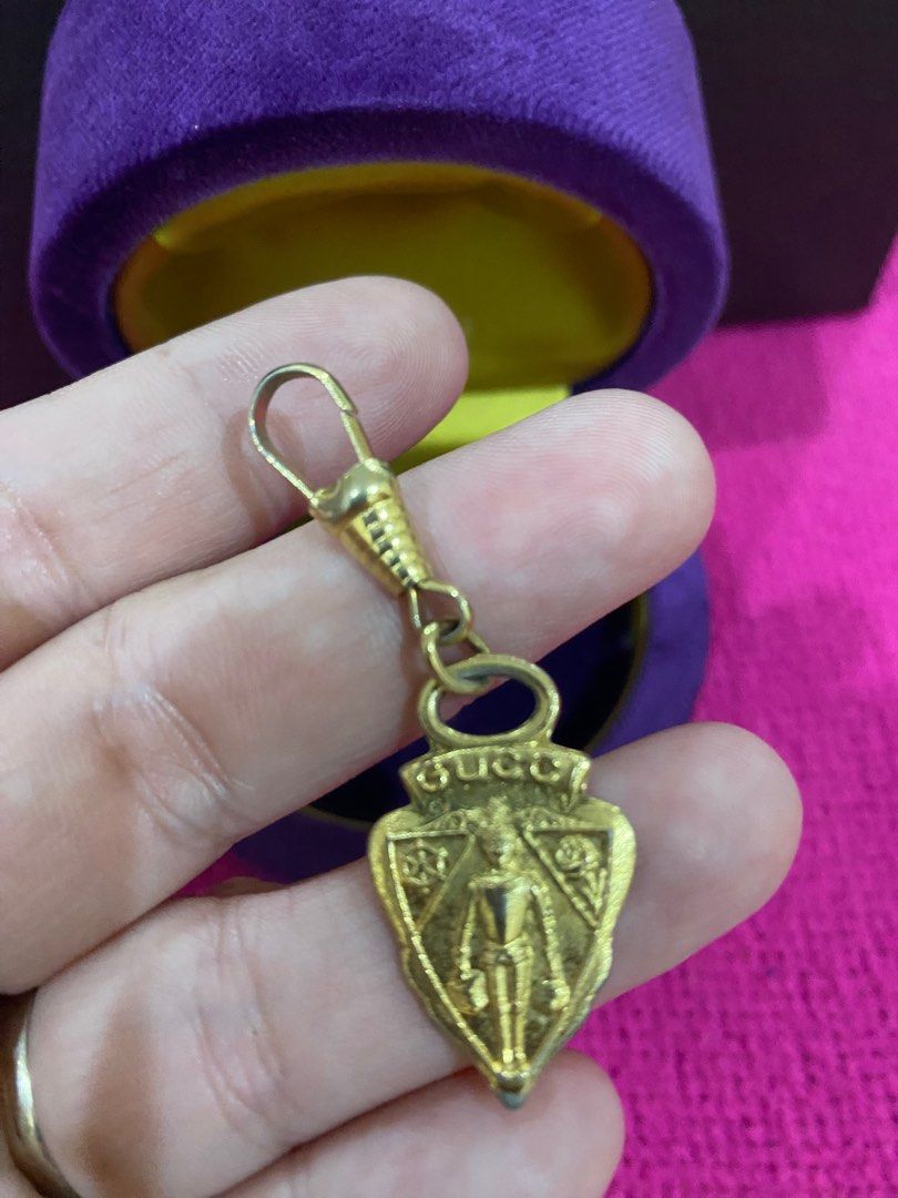 gucci keychain with box (Category: Luxury Accessories) located in Antipolo. Submitted by prelovedcloseta (Listing ID 1303649651, Image 2). Description: auth gucci keychain with box can be keychain or pendant( i think) .