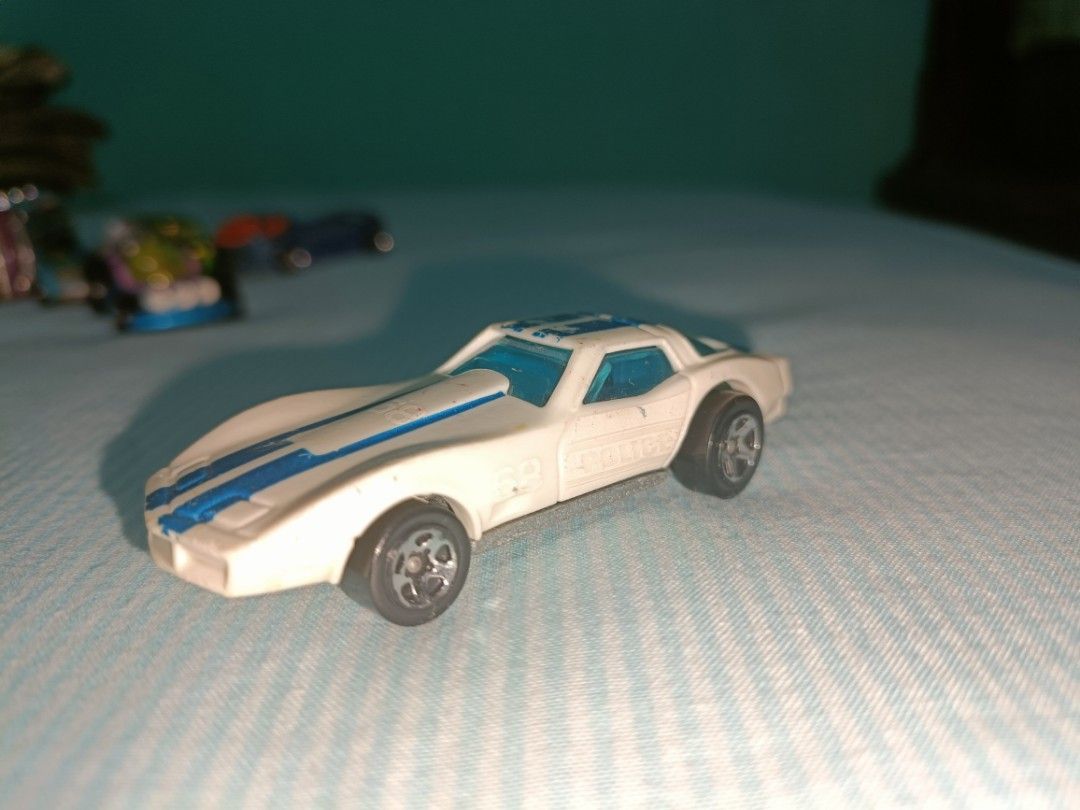 Hot Wheels 1975 VTG Corvette Stingray White w Blue Windows EX Loose Hobbies Toys Toys Games on Carousell