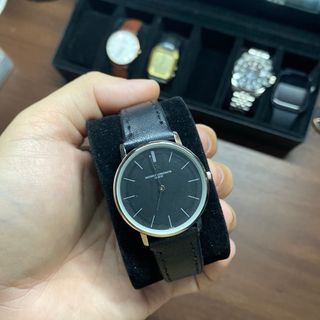 (Kategori: ) berada di . Dikirim oleh lapak_secondhand (ID iklan 1303742461, Gambar 1). Deskripsi: .