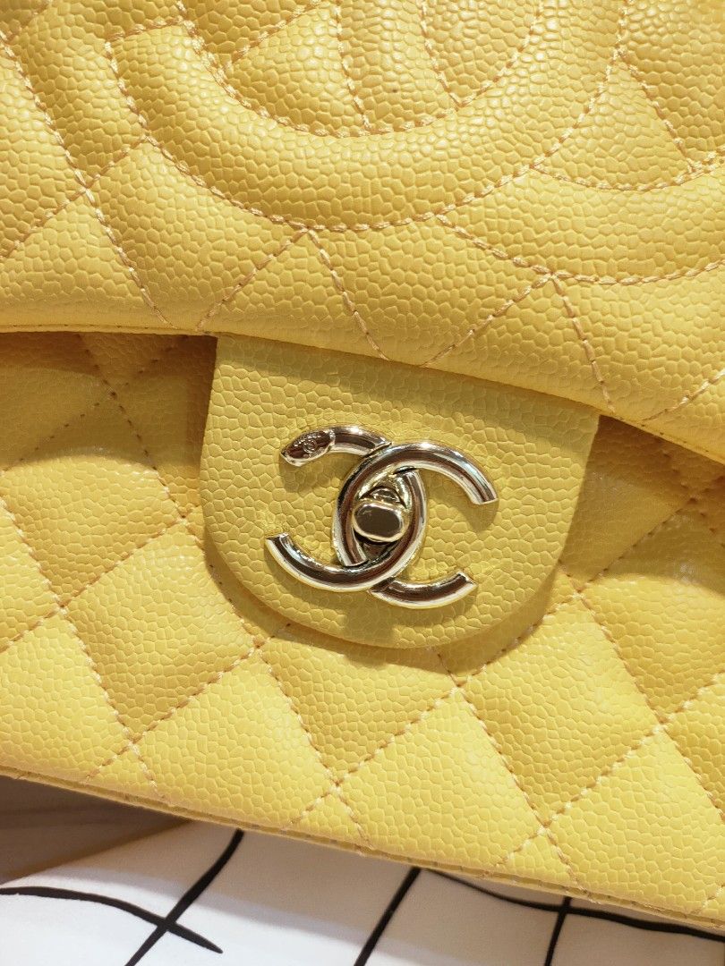 Japn pre❤️ CC jumbo caviar (Category: Luxury Bags & Wallets) located in Cebu City. Submitted by esrpreloved (Listing ID 1303735159, Image 2). Description: Japan Preloved bag GENUINE CAVIAR LEATHER Coded No flaws.