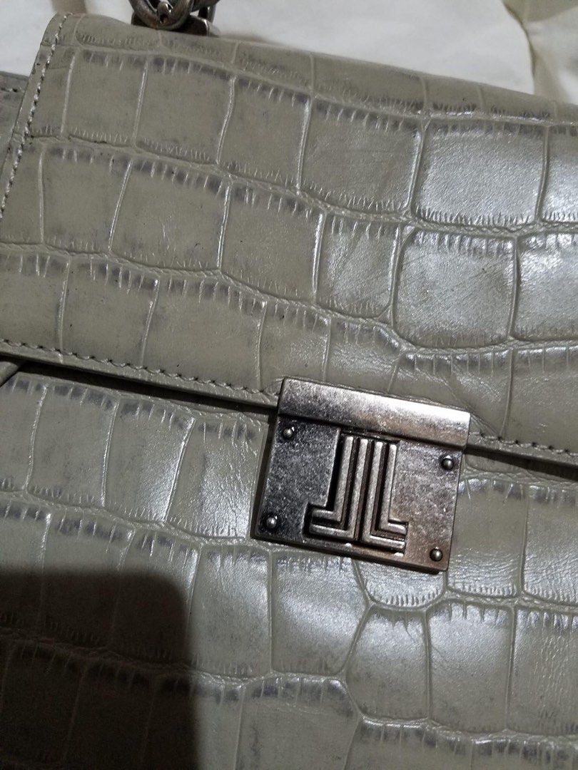 lanvin (Category: Luxury Bags & Wallets) located in Mexico. Submitted by needtoletgo87 (Listing ID 1303688526, Image 3). Description: .