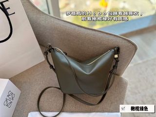 （分類：）位於 。 由 pigpig914. 提交（商品編號 1303731109，圖片 1）。簡介： 。