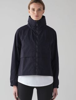Lululemon Effortless Jacket in Midnight Navy Size 8