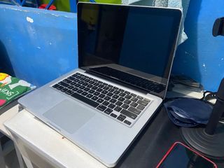 Macbook Pro 13.3in 2010 model: A1278