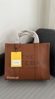 Marc Jacobs Medium Leather Tote Bag in Argan Oil