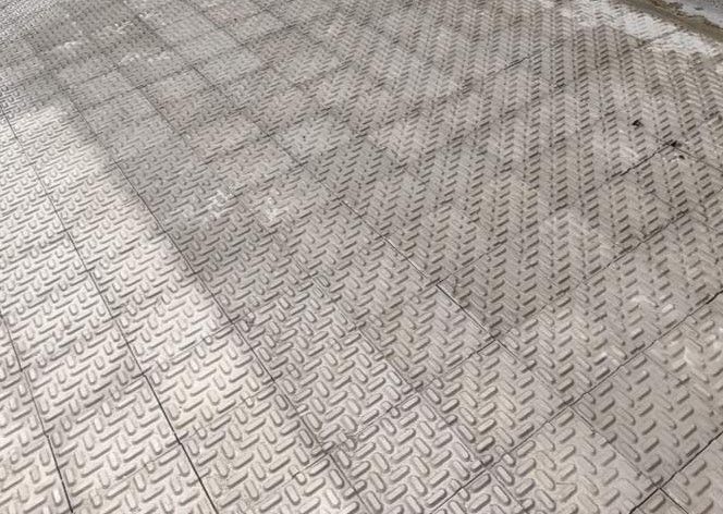 MAZE CONCRETE TILES (Category: Construction & Building Materials) located in San Mateo. Submitted by dessertmineenterprises1702 (Listing ID 1303734205, Image 1). Description: .
