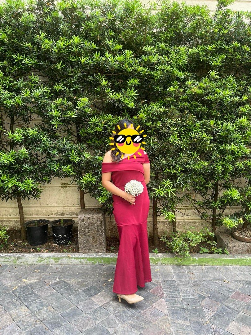 Maroon Long Dress (Category: Evening dresses & gowns) located in Antipolo. Submitted by pixieglowphl (Listing ID 1303657198, Image 3). Description: Once used only in wedding Bought in trinoma for 2k Maroon Size Large on tag.