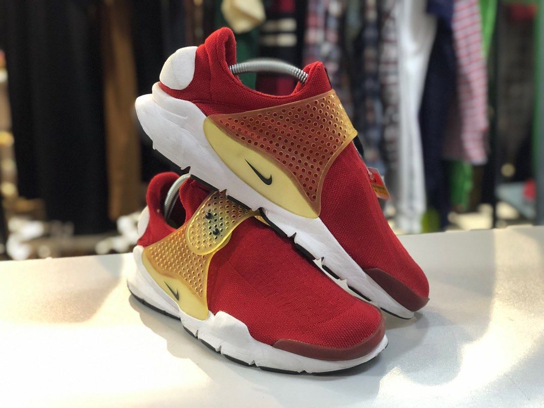 Nike sock dart red store