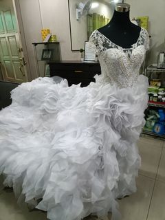 Off white Wedding dress /gown complete with wedding essentials