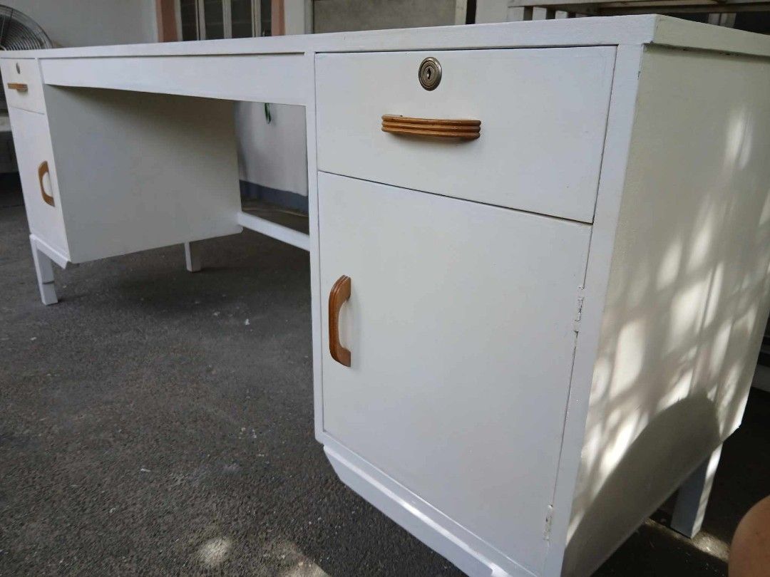 Office - Study - Gaming Desk (Category: Other Home Furniture) located in Pasig City. Submitted by danielcf (Listing ID 1303598639, Image 3). Description: For Sale po: Long Desk Wooden Computer Table - Stable Durable Table with 2 Drawers and 2 storage Shelves. - Plyboard material. - Tabletop is glossy white Formica. - Specs: L-74 inches x H-30 inches x W-20 inches. Price is Php 5000. Please text or call me at 09166106247 for inquiries, salamat! Lo
