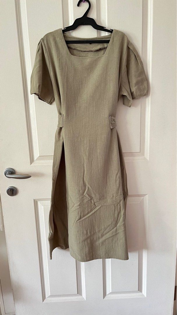 Olive Green Linen Midi Dress (Category: Dresses) located in Pasig City. Submitted by declutter.jr (Listing ID 1303614754, Image 1). Description: Bought from bangkok Linen blend material, perfect for summer!.
