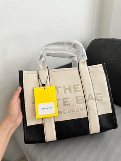 ON-HAND Marc Jacobs Medium Tote Bag in Ivory Multi