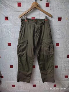 PHERROW'S CARGO PANTS 
Tokyo Japan 

Authentic 
New condition 
Small on tag 
Size 30
L36
Hem 7.6
No issues 
Price 1990 plus shipping fee.pm
Mode of payment gcash or palawan 📌 
Pm
Loc bacoor cavite