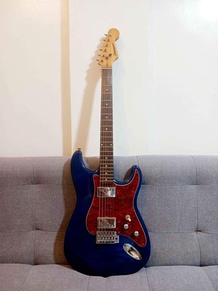 Photogenic Electric Guitar Made in japan, Hobbies & Toys, Music & Media