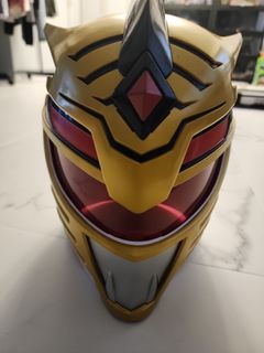 SHF Figuarts Super Sentai Zyuranger Armed Tyranno Red Power Ranger ...
