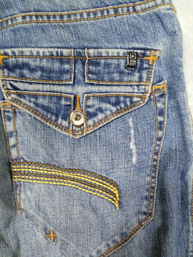 ROCA WEAR JEANS, Men's Fashion, Bottoms, Jeans on Carousell