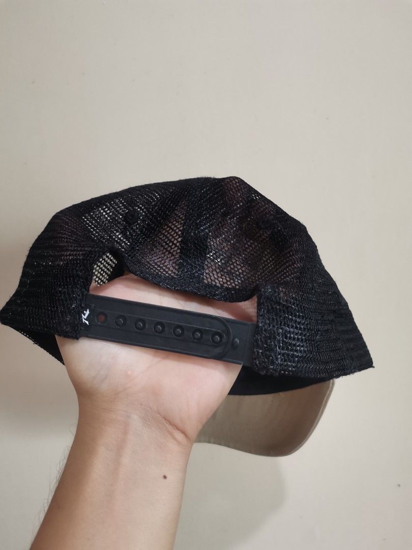 Rusty trucker (Category: Caps & Hats) located in Davao. Submitted by marcio17 (Listing ID 1303613191, Image 2). Description: Very good condition OSFA 350 freeshipping only.