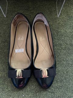 Salvatore Ferragamo Black Vara Bow Flat Shoes sz 9