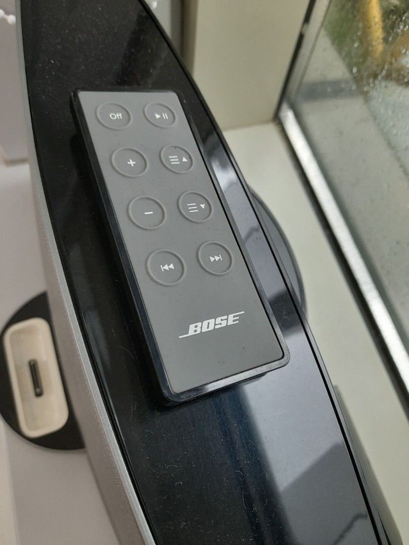 SELLING BOSE SPEAKER65561061256706111