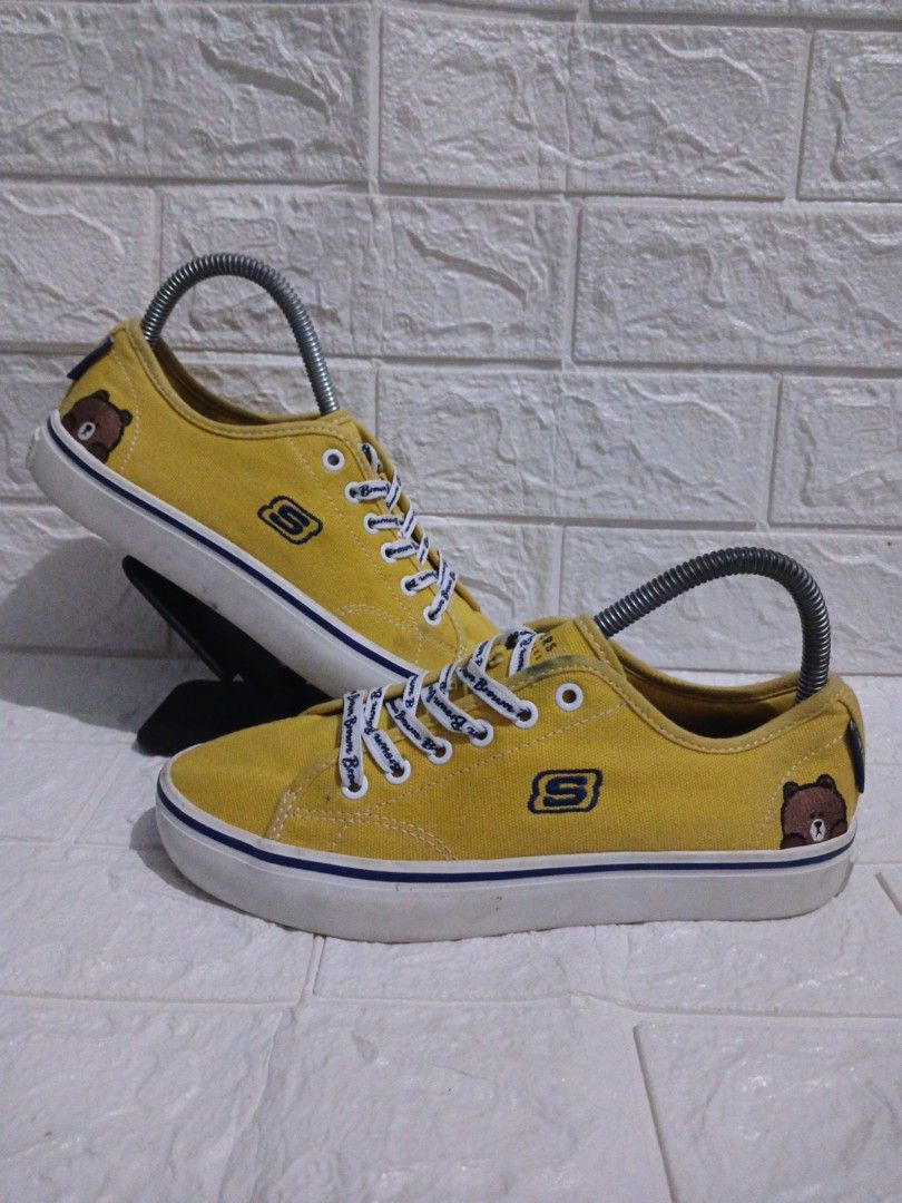 Line friends skechers top