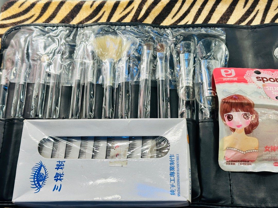 Take All Make Up Tools (Category: Makeup) located in Binan City. Submitted by fashiongossiponlineboutique (Listing ID 1235618626, Image 2). Description: Take All Make Up Tools & False Lashes Kept Unused RFS: currently using a set. Decluttering Take All for 600!.
