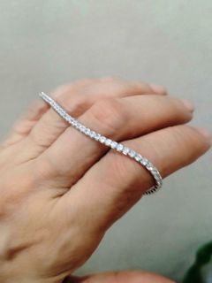 Tennis bracelet in sterling silver - natural white stones