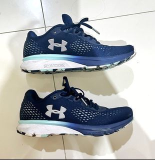 Underarmour running shoes