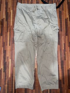 Uniqlo Cargo Pants (Khaki)