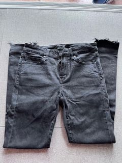 Uniqlo high-rise skinny jeans