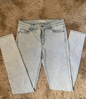 Uniqlo skinny tappered jeans