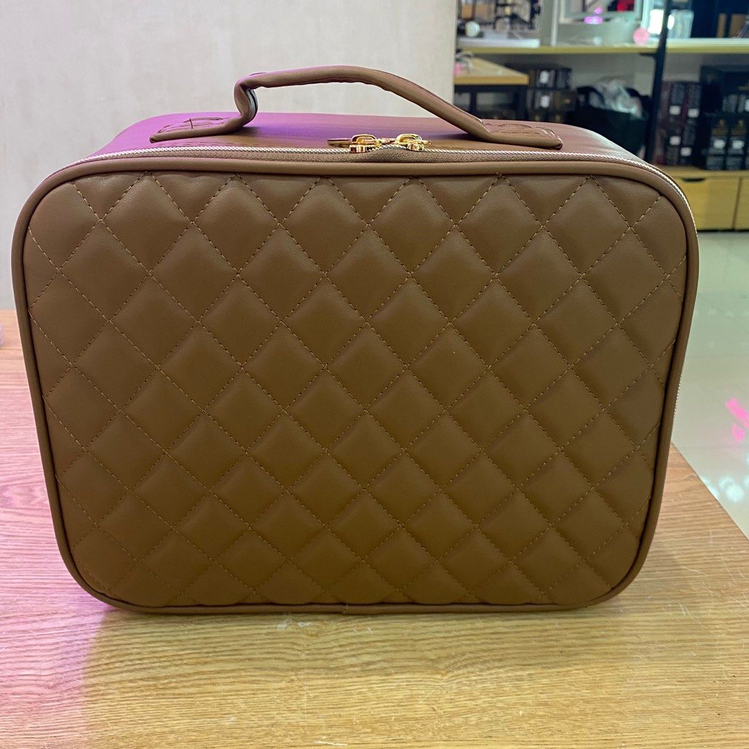 1Zip Small org w/Led Mirror D.Brown-36916283 (Category: Makeup) located in Paranaque City. Submitted by gladkingphilippines (Listing ID 1303817430, Image 1). Description: .