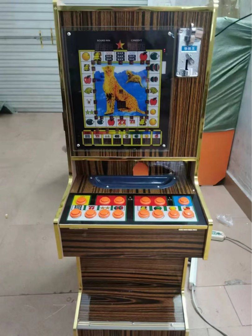 全新老虎機生果機水果機錢箱夾萬懷舊復古, 興趣及遊戲, 玩具& 遊戲類- Carousell