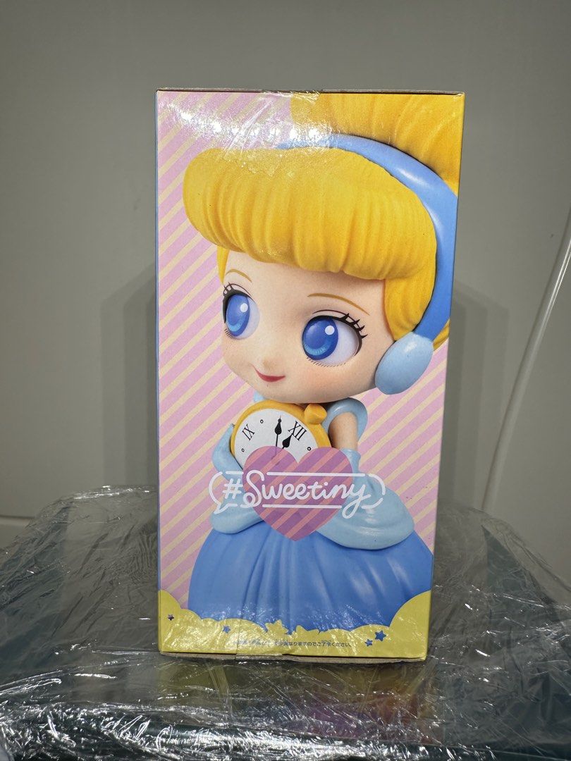 灰姑娘 公仔 Cinderella figure （分類：手辦雕像）位於 Hong Kong。 由 et99987 提交（商品編號 1303870776，圖片 2）。簡介： 。