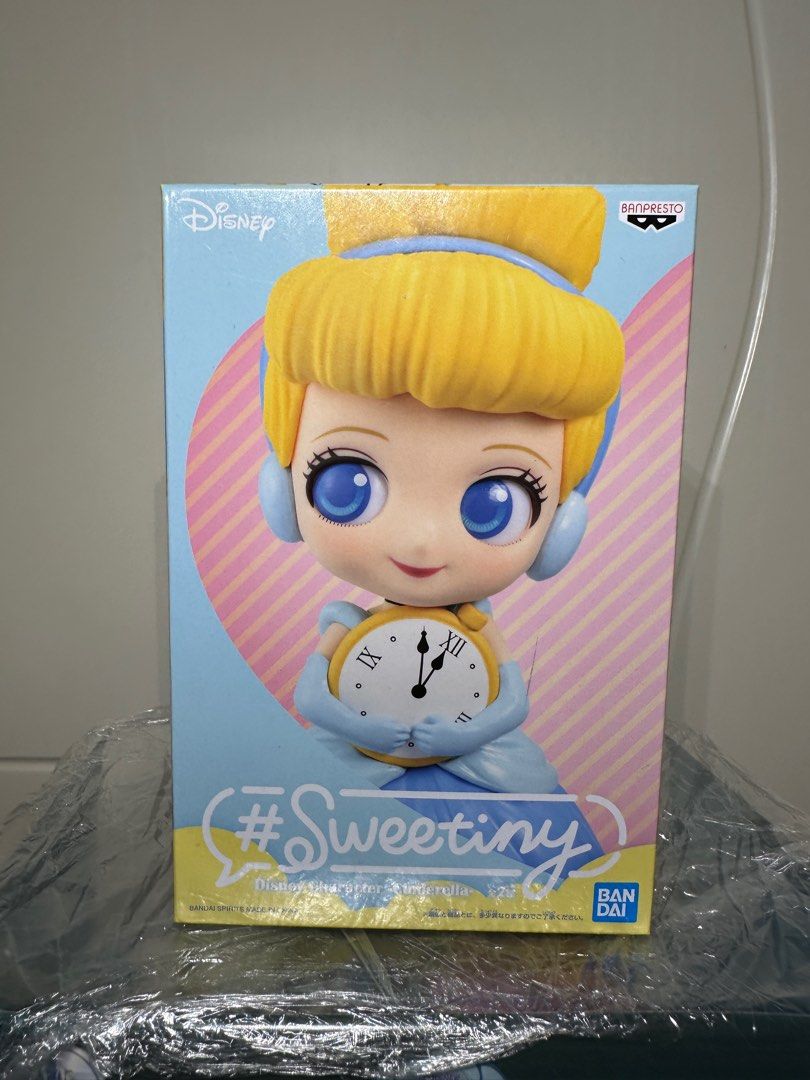 灰姑娘 公仔 Cinderella figure （分類：手辦雕像）位於 Hong Kong。 由 et99987 提交（商品編號 1303870776，圖片 1）。簡介： 。