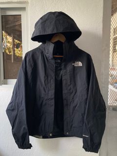 Authentic TNF The North Face Black Hyvent Jacket for Women’s, S on tag dimes is 22 X 24.4