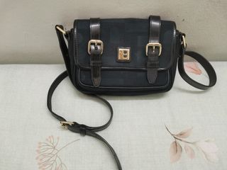 (Category: ) located in . Submitted by fbellawardrobe (Listing ID 1303815594, Image 1). Description: .