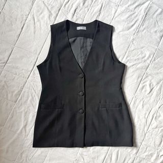 black vest top