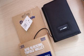 BRAND NEW Pacsafe RFIDsafe RFID blocking trifold wallet (Black)