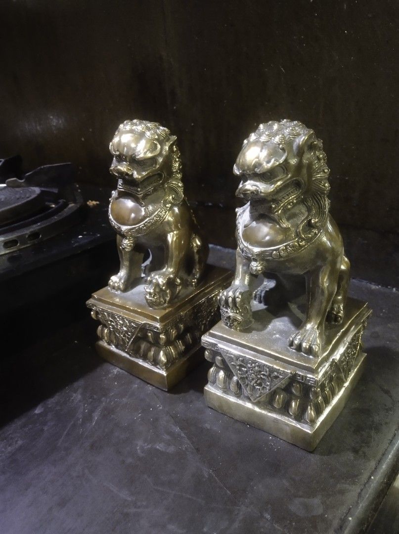 Brass Fu dog pair statue display (Category: Vintage Collectibles) located in Manila. Submitted by kurukutuk (Listing ID 1303905993, Image 2). Description: brass Fu dog pair statue display 8 x 4 x 4 inches HxLxW made of brass.