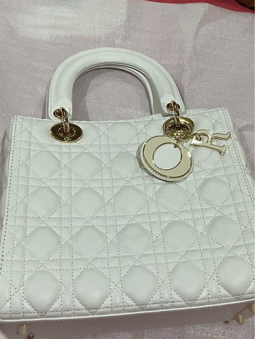 Christian Dior Lady Dior Large size (Category: Purses & Pouches) located in Antipolo. Submitted by mancstan20 (Listing ID 1303912098, Image 1). Description: pm for details.