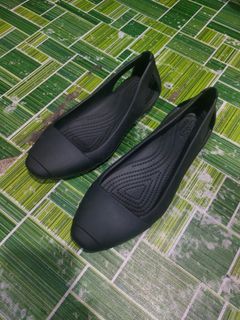 Crocs Sienna Women's Iconic Comfort Black Slip On Flat Shoes(6 & 8 US)
