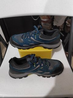 Decathlon Men's Blue Waterproof Mountain Walking Shoes Size 9