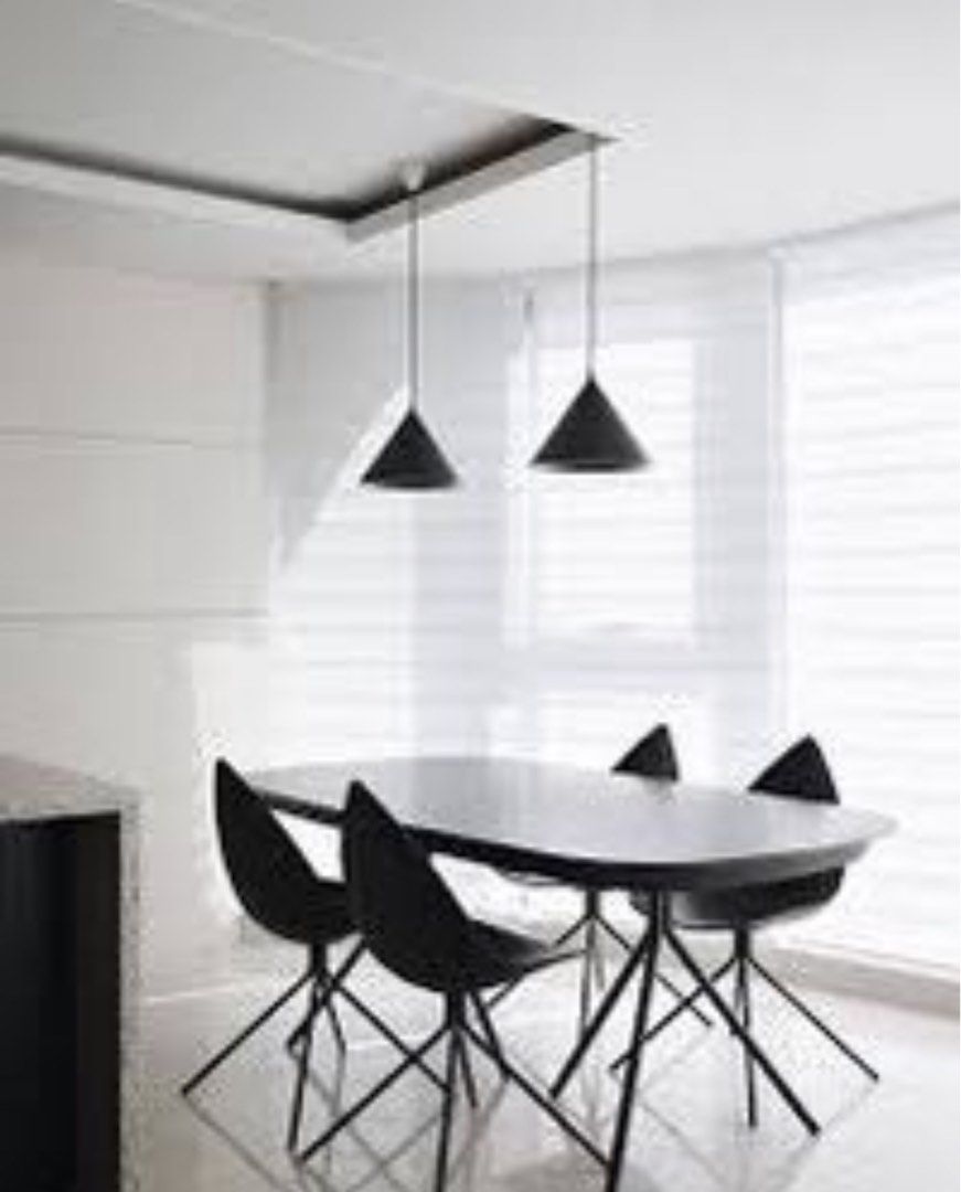 Dining table (Category: Tables & Sets) located in Klang. Submitted by frankielee90 (Listing ID 1303780602, Image 1). Description: Dining table to let go. Rm 280 negotiable. Arrange your own delivery .