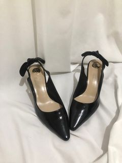 Elegant vintage black ribbon patent leather pointed sling back heels