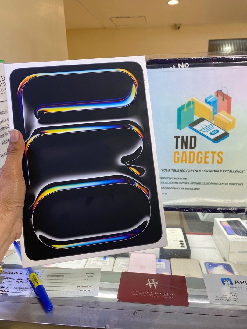 Ipad Pro m4 11inch 256 wifi (Category: iPad) located in Pasig City. Submitted by melissaomb01623 (Listing ID 1303804178, Image 3). Description: Ipad Pro m4 11inch 256 wifi Brand new sealed 1 year warranty 📌pick up store in greenhills shopping center 📌we do cod in metro manila and near provinces just add sf only 📌we ship nationwide via LBC 💯we accept swap/trade in 📌we accept credit card/ggives 📌for fast transaction make a call 09102326423/09