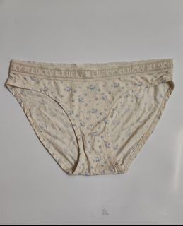 (Category: ) located in . Submitted by hweexin0 (Listing ID 1303755984, Image 1). Description: .