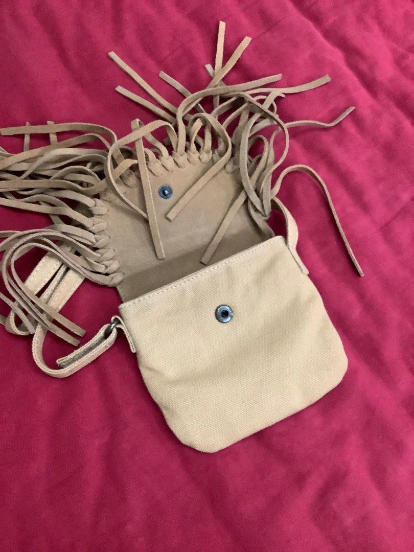 Kids fashion bag (Category: Babies & Kids Fashion) located in Manila. Submitted by hedkandi (Listing ID 1303783282, Image 2). Description: .